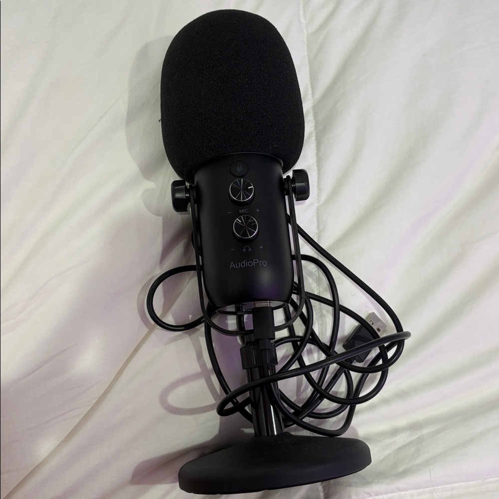 AudioPro Black Microphone